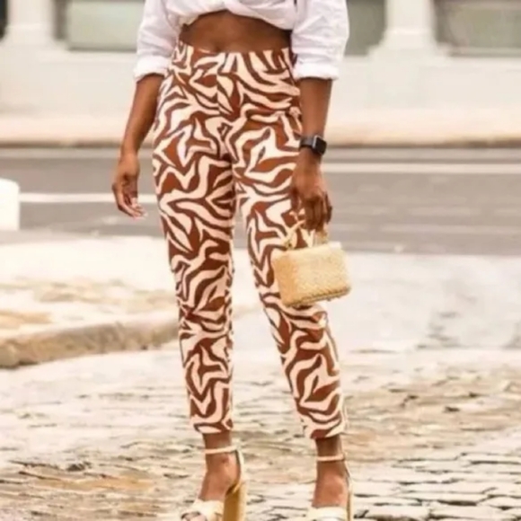 NWOT Spanx On-The-Go Printed Ankle Slim Straight Pants M - Picture 7 of 16
